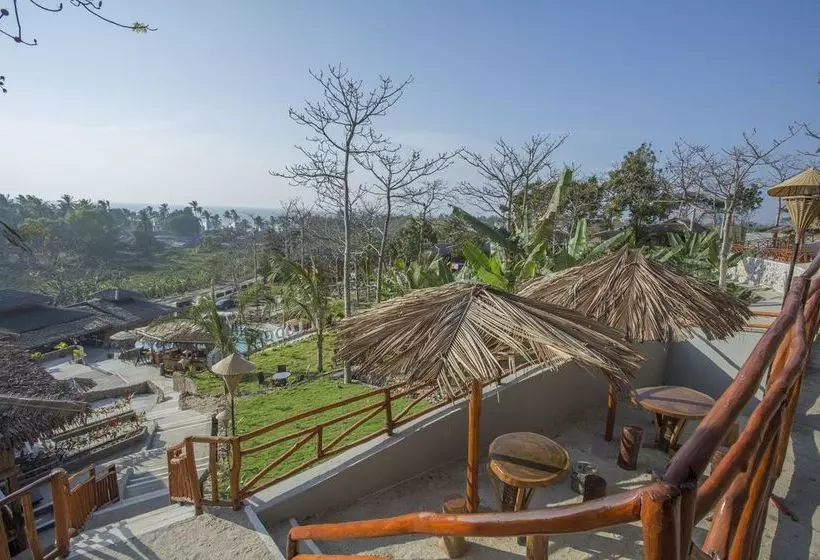 هتل Jl Lodge Ngwe Saung