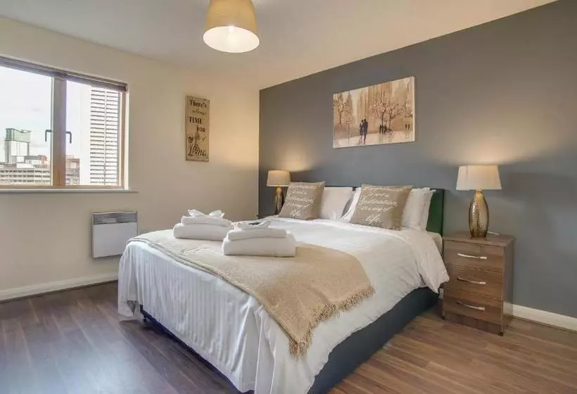 هتل Mica Point City Centre Apartment