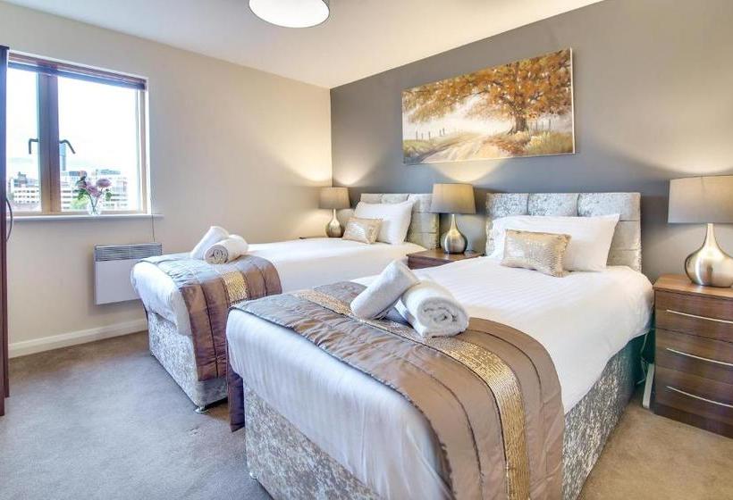 ホテル Mica Point City Centre Apartment