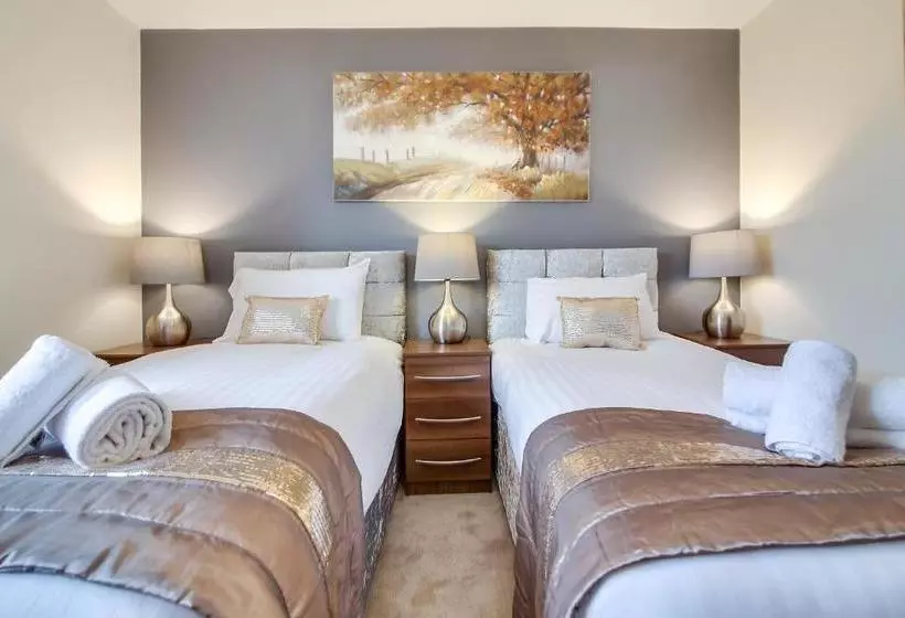 هتل Mica Point City Centre Apartment