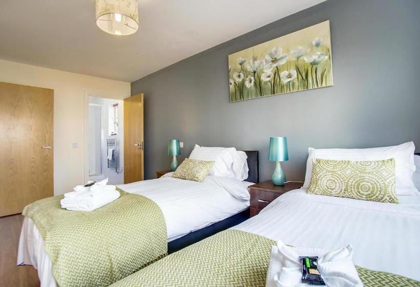 ホテル Mica Point City Centre Apartment