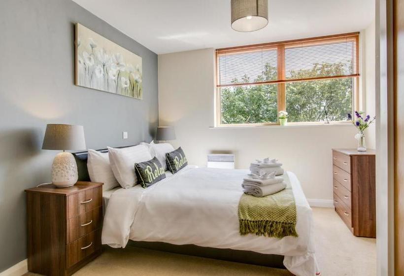 ホテル Mica Point City Centre Apartment