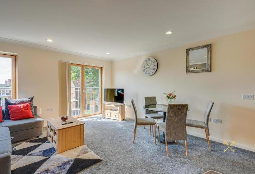 ホテル Mica Point City Centre Apartment