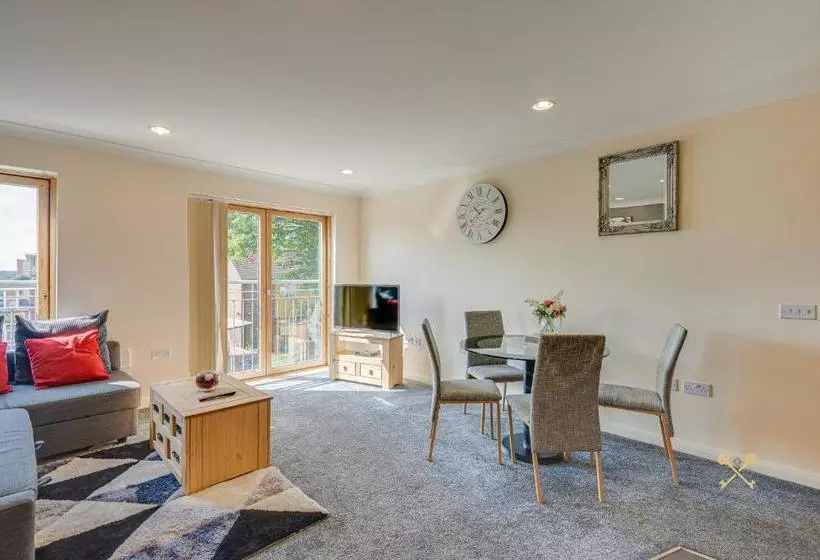 هتل Mica Point City Centre Apartment