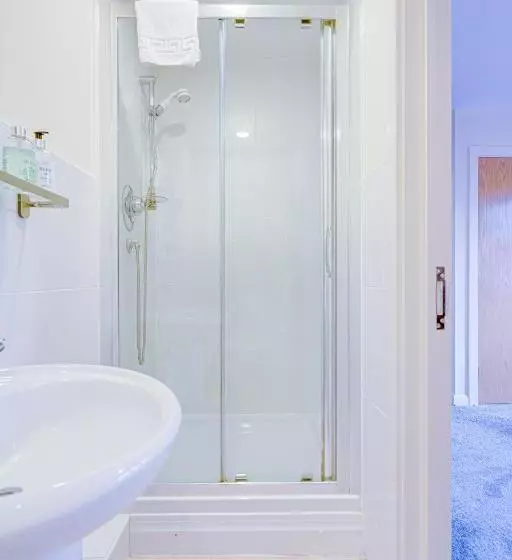 هتل Mica Point City Centre Apartment