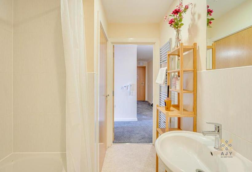 ホテル Mica Point City Centre Apartment