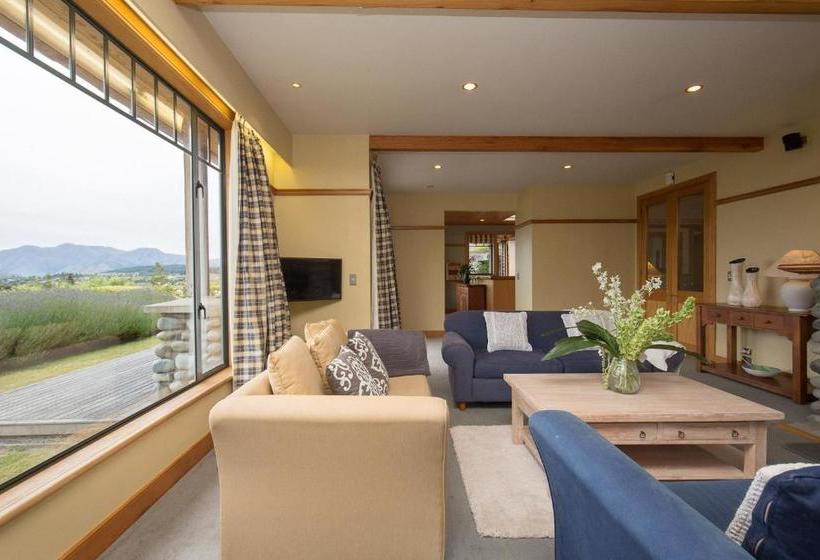فندق Release Wanaka Bullock Creek Chalet