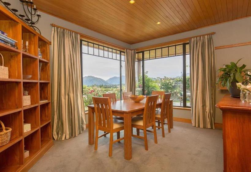 فندق Release Wanaka Bullock Creek Chalet