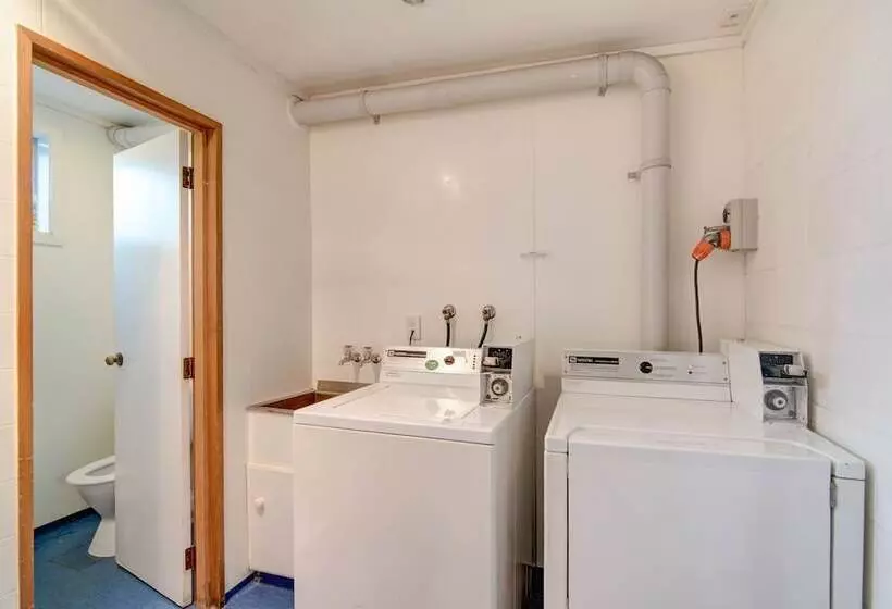 Hotelli The Flaming Kiwi Backpackers