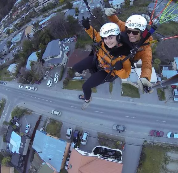 Hotelli The Flaming Kiwi Backpackers