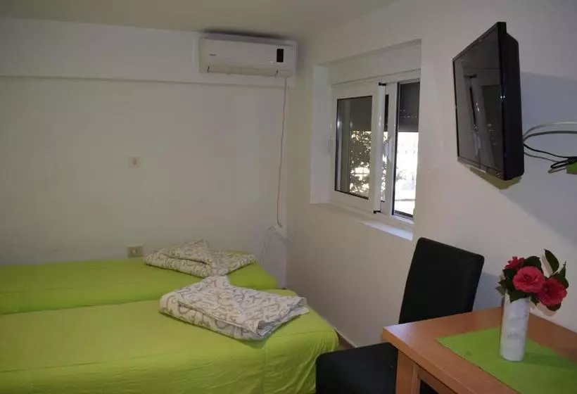هتل The Old Town Terrace Apartments