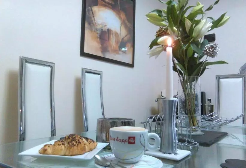 Bianca S House Hotel Heathrow Airport