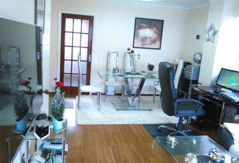 Bianca S House Hotel Heathrow Airport