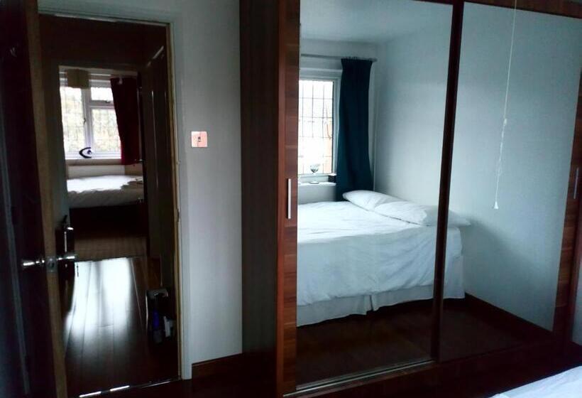 Bianca S House Hotel Heathrow Airport