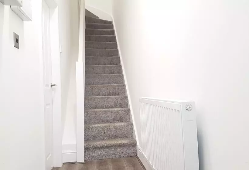 هتل Central City House