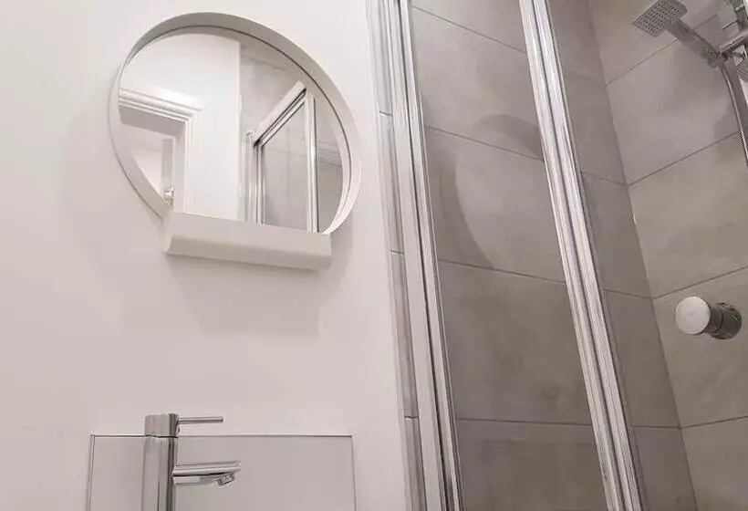 هتل Central City House