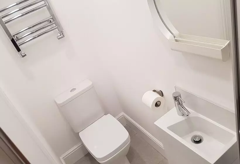 هتل Central City House