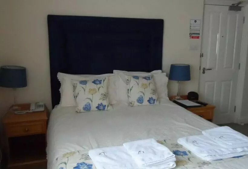 هتل Charles House   Windsor Castle