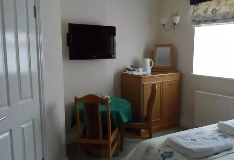 هتل Charles House   Windsor Castle