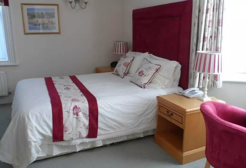 هتل Charles House   Windsor Castle