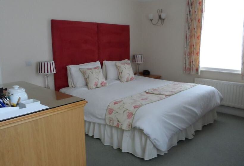 فندق Charles House   Windsor Castle