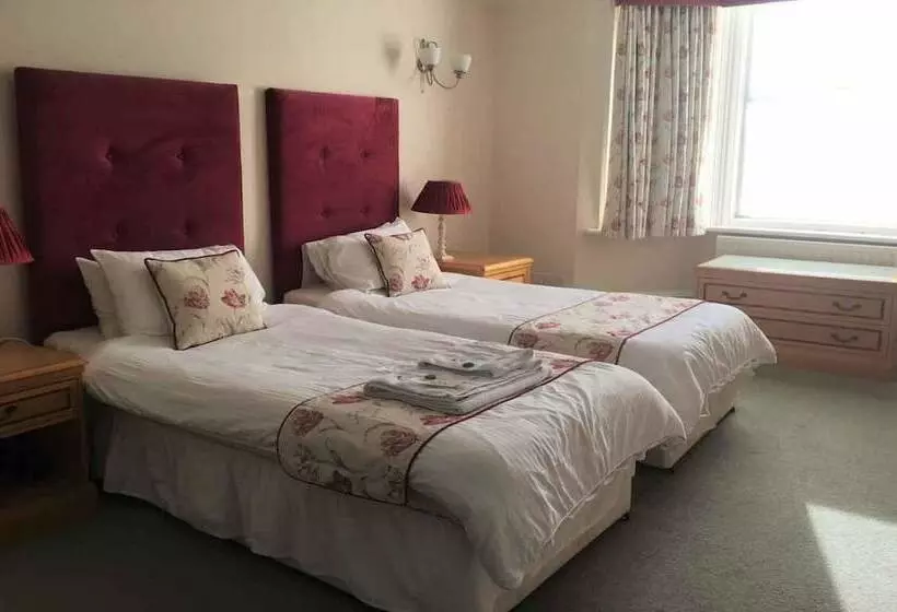 هتل Charles House   Windsor Castle