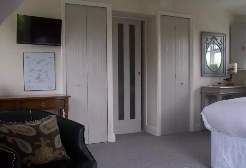 هتل Chequer Cottage