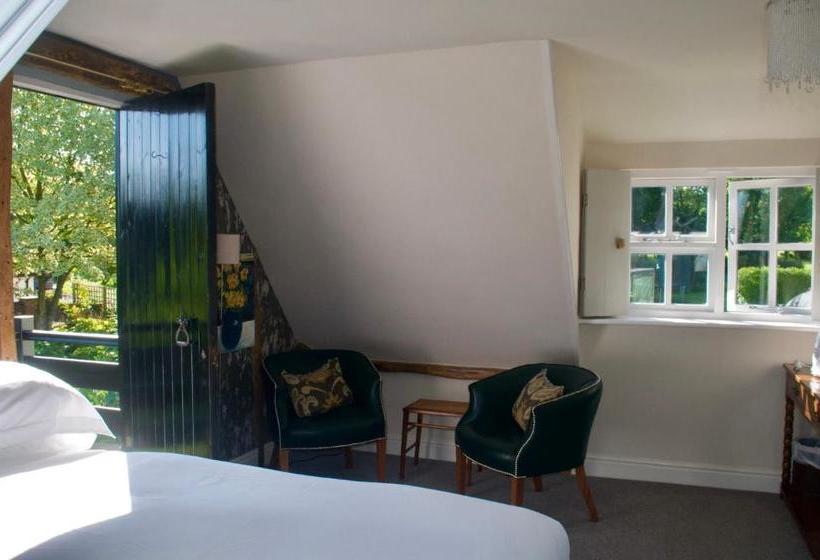 Отель Chequer Cottage