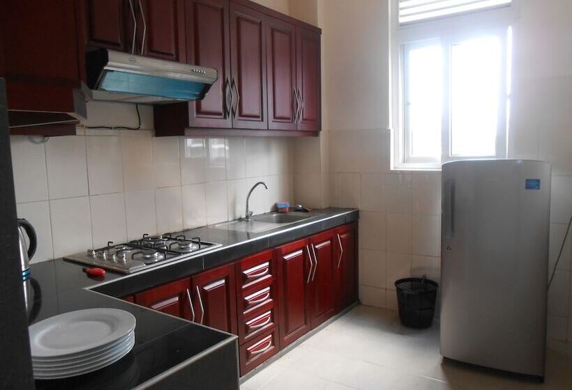 Hotel Colombo Apartments   Harmers Avenue