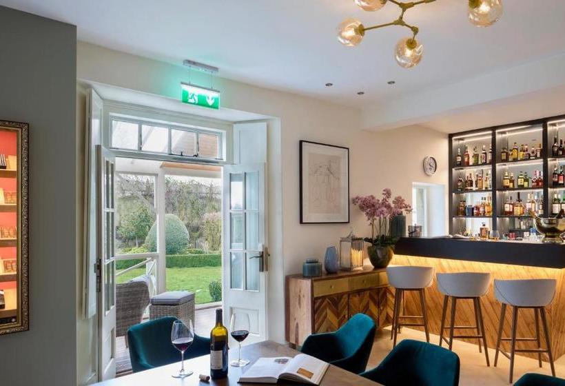 בית מלון כפרי Crestow House