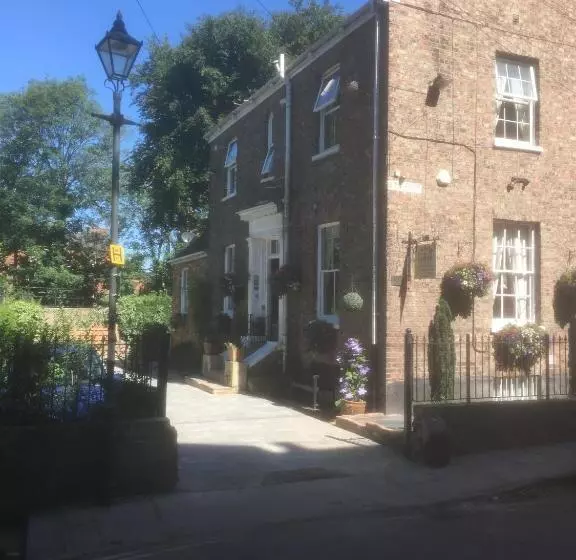 هتل Crook Lodge