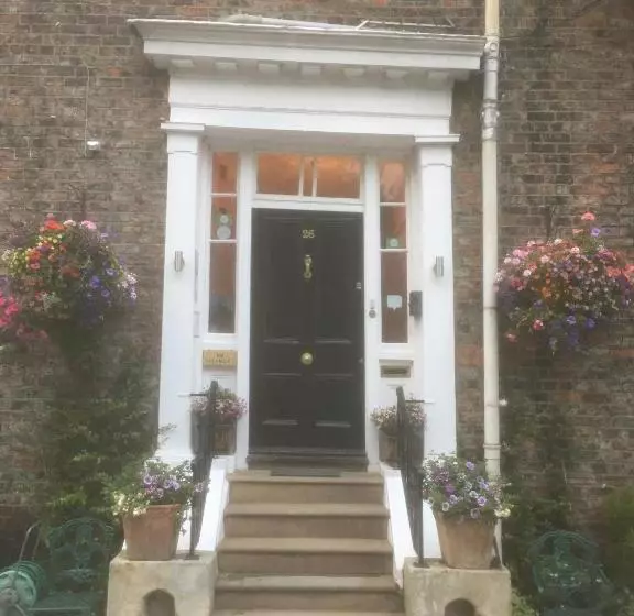 هتل Crook Lodge
