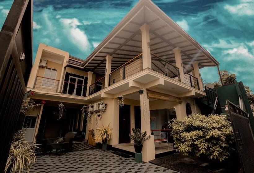 בית מלון כפרי D Plus B&b Negombo