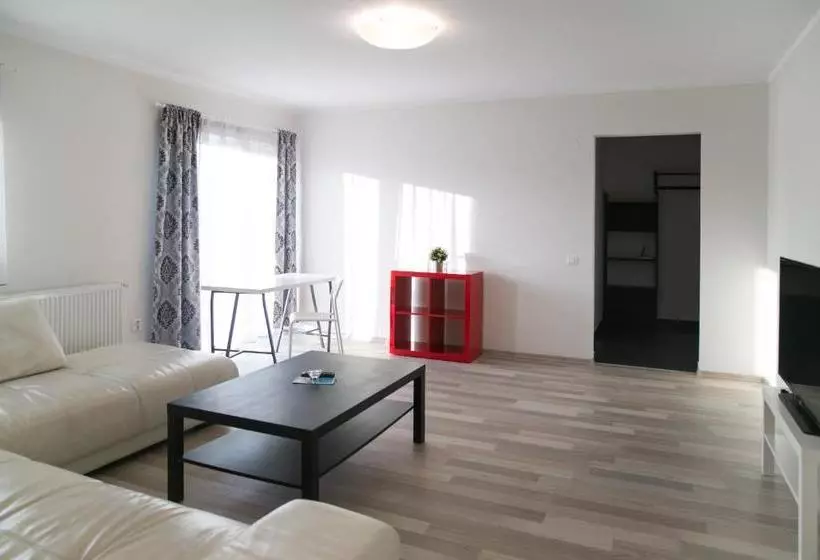 هتل Hermann Apartments
