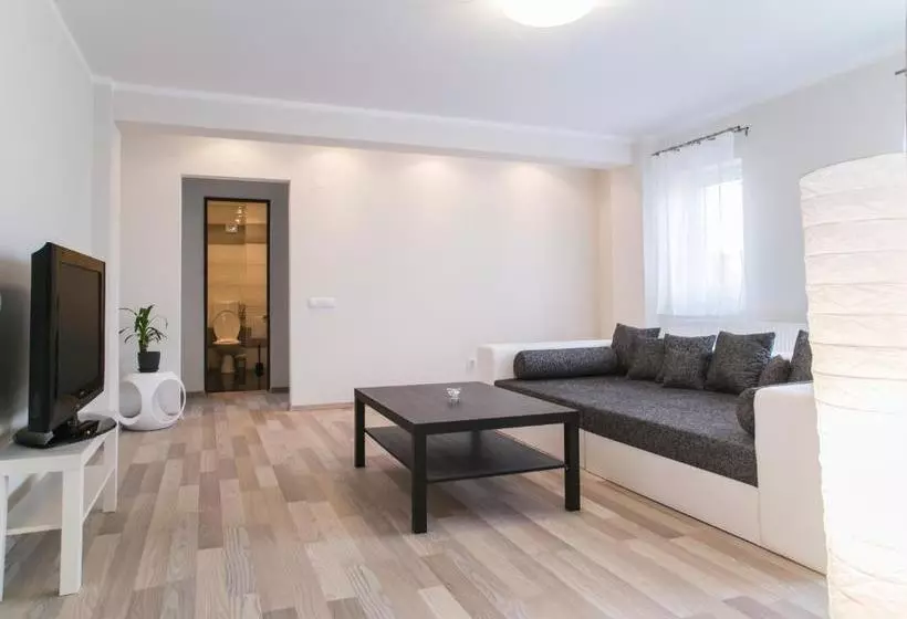 هتل Hermann Apartments