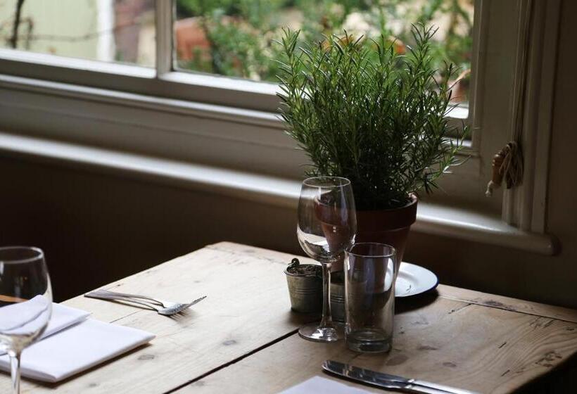 酒店 King John Inn