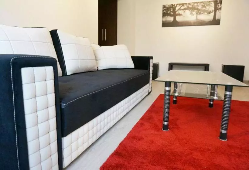 Hotelli Korona Downtown Apartments