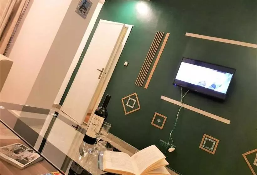 Hotelli Korona Downtown Apartments