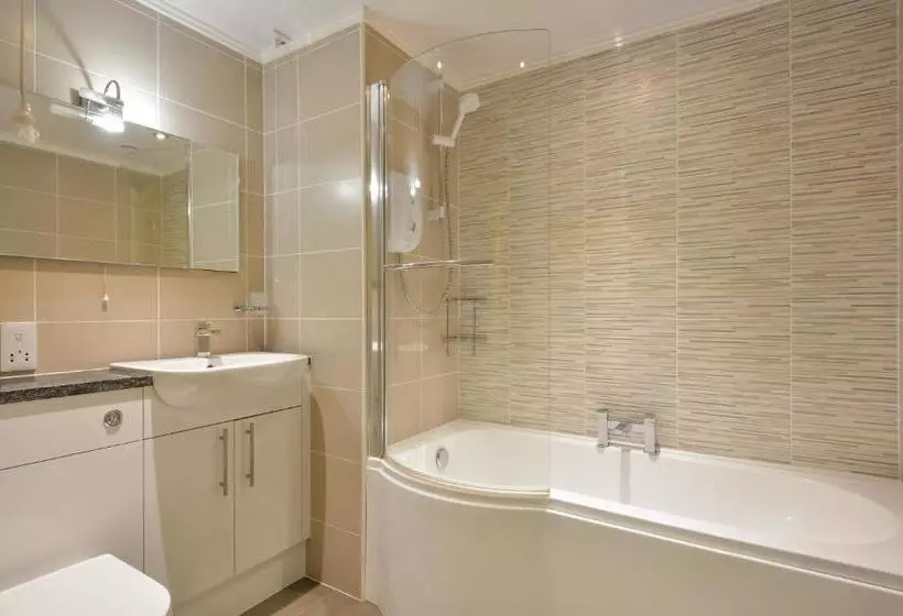 هتل Melfort Village