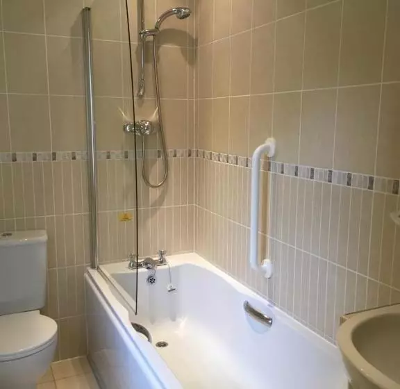 هتل Melfort Village