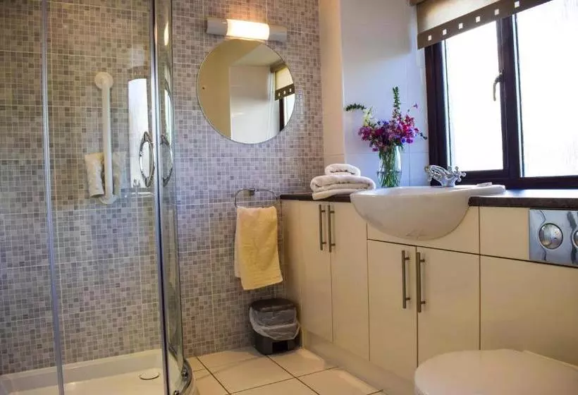 هتل Melfort Village