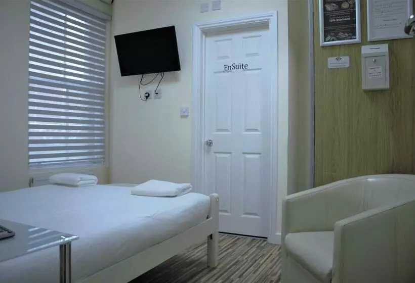 هتل Namaste Palace