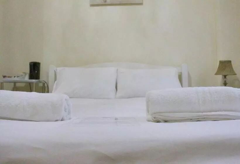 هتل Namaste Palace