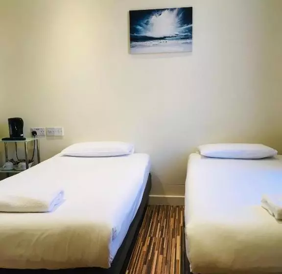 هتل Namaste Palace