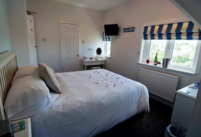 Hotelli The Red House Guest House
