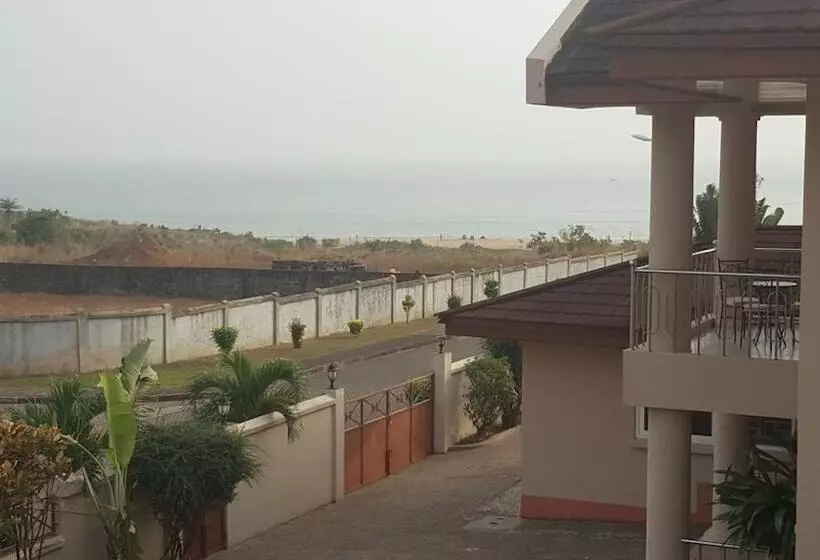 هتل The Villa 9 At Seaview Estate