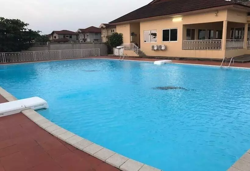 هتل The Villa 9 At Seaview Estate