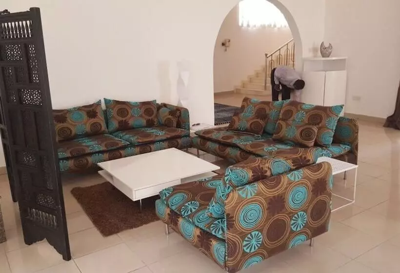 هتل The Villa 9 At Seaview Estate