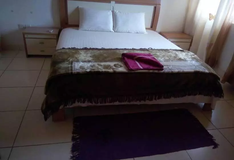 هتل The Villa 9 At Seaview Estate