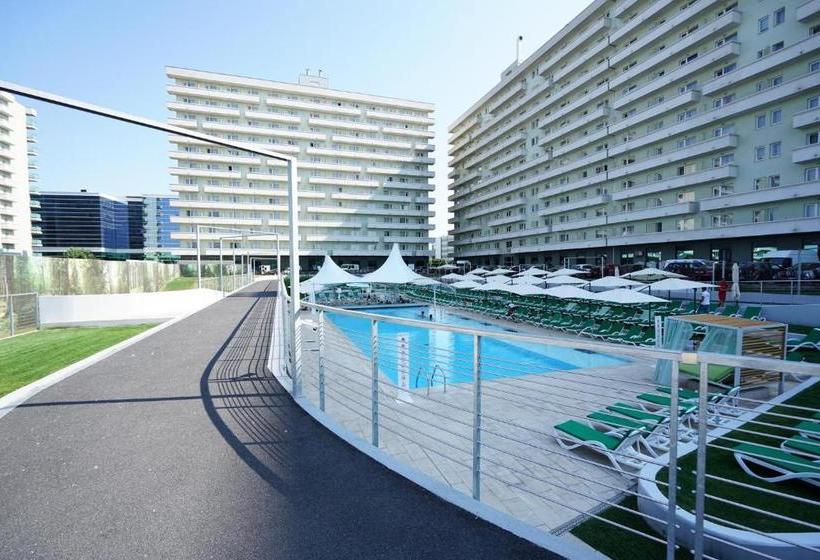 هتل West Gate Studios